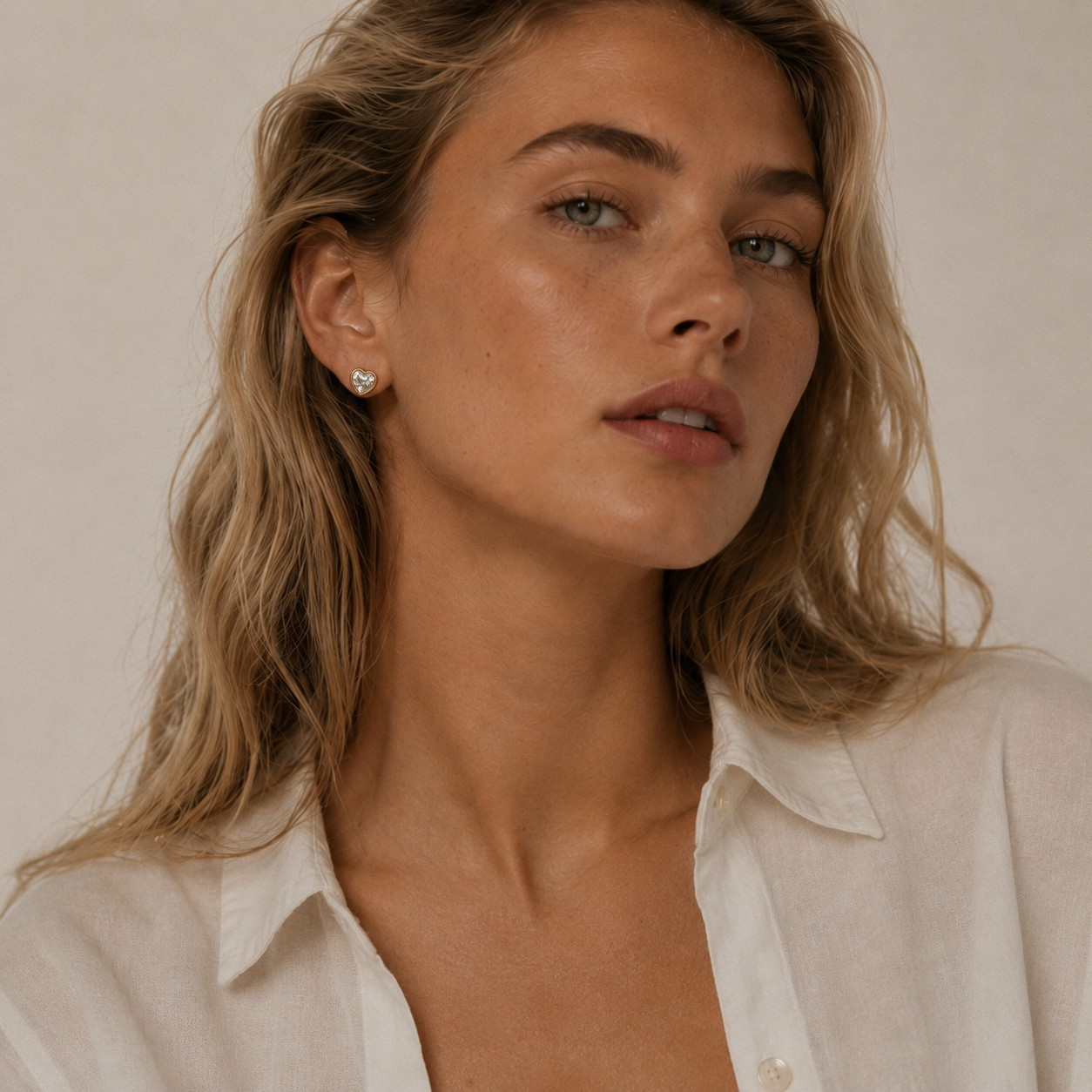 Luna Studs