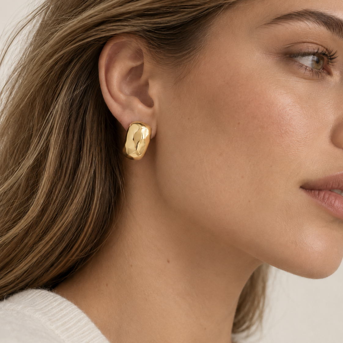 Roca Studs