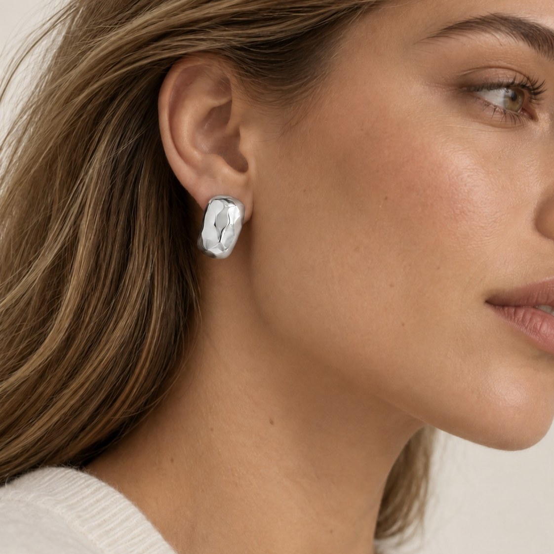 Roca Studs